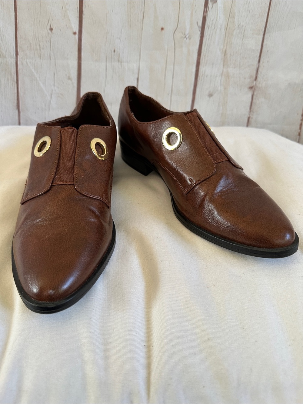 Dunion Brown Loafers with gold circle accents and elastic middle size 8